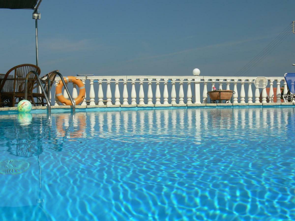 Angela Apartments Pool Gardens And Sea Views Agios Stefanos Avliotes  Exteriér fotografie